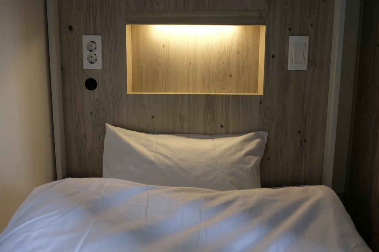 Bed Radio Dongmoon Hotel Jeju Bagian luar foto